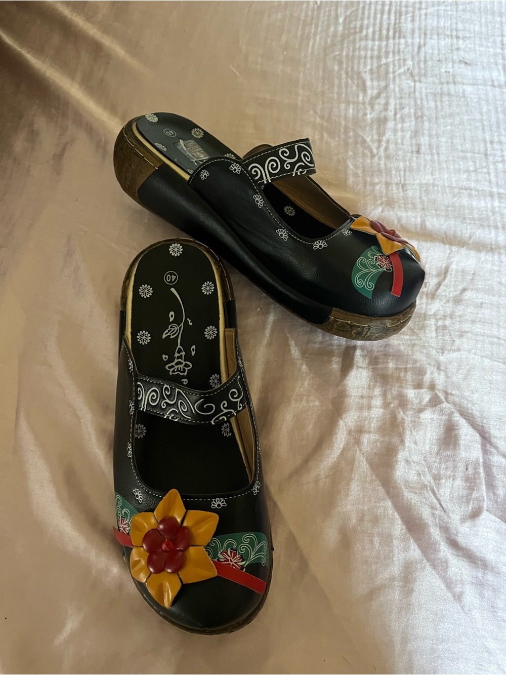 Women’s Black Floral Mary Jane Clogs with Decorative Yellow-Red Flower